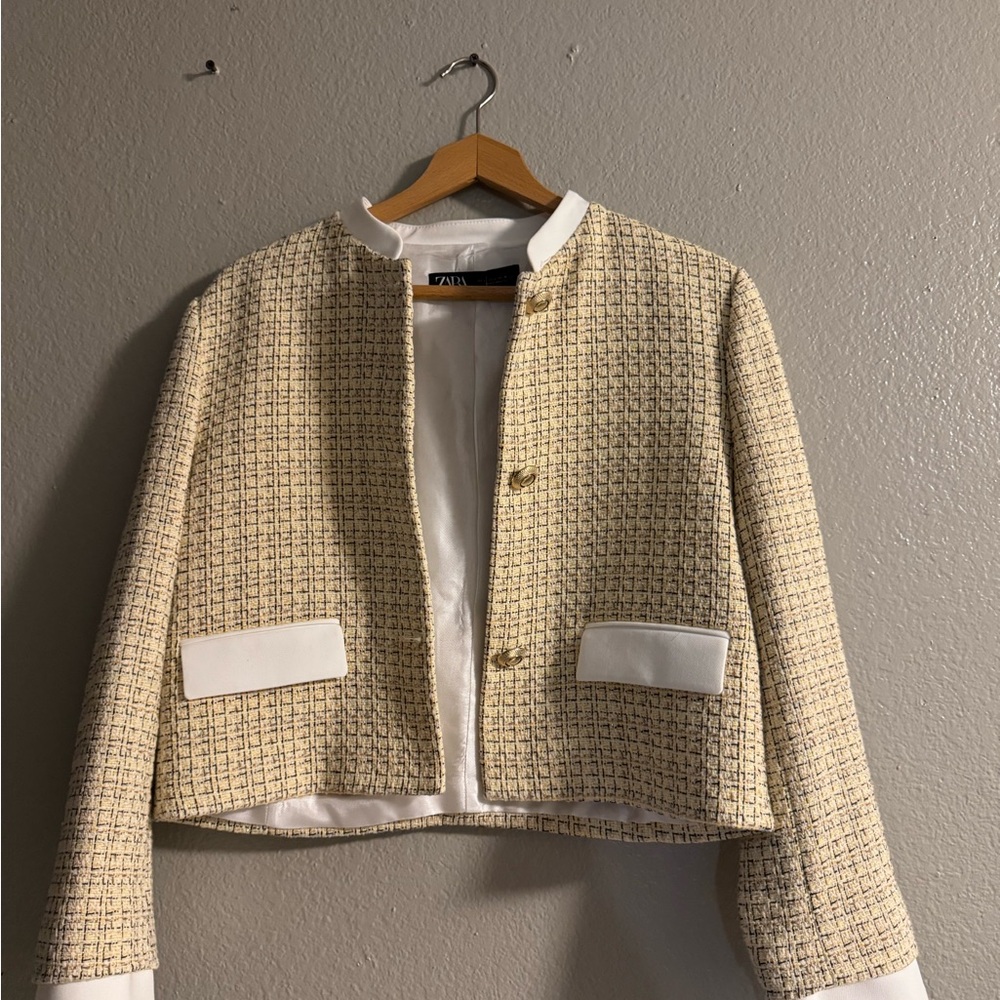 Zara Cream Blazer with White Trim